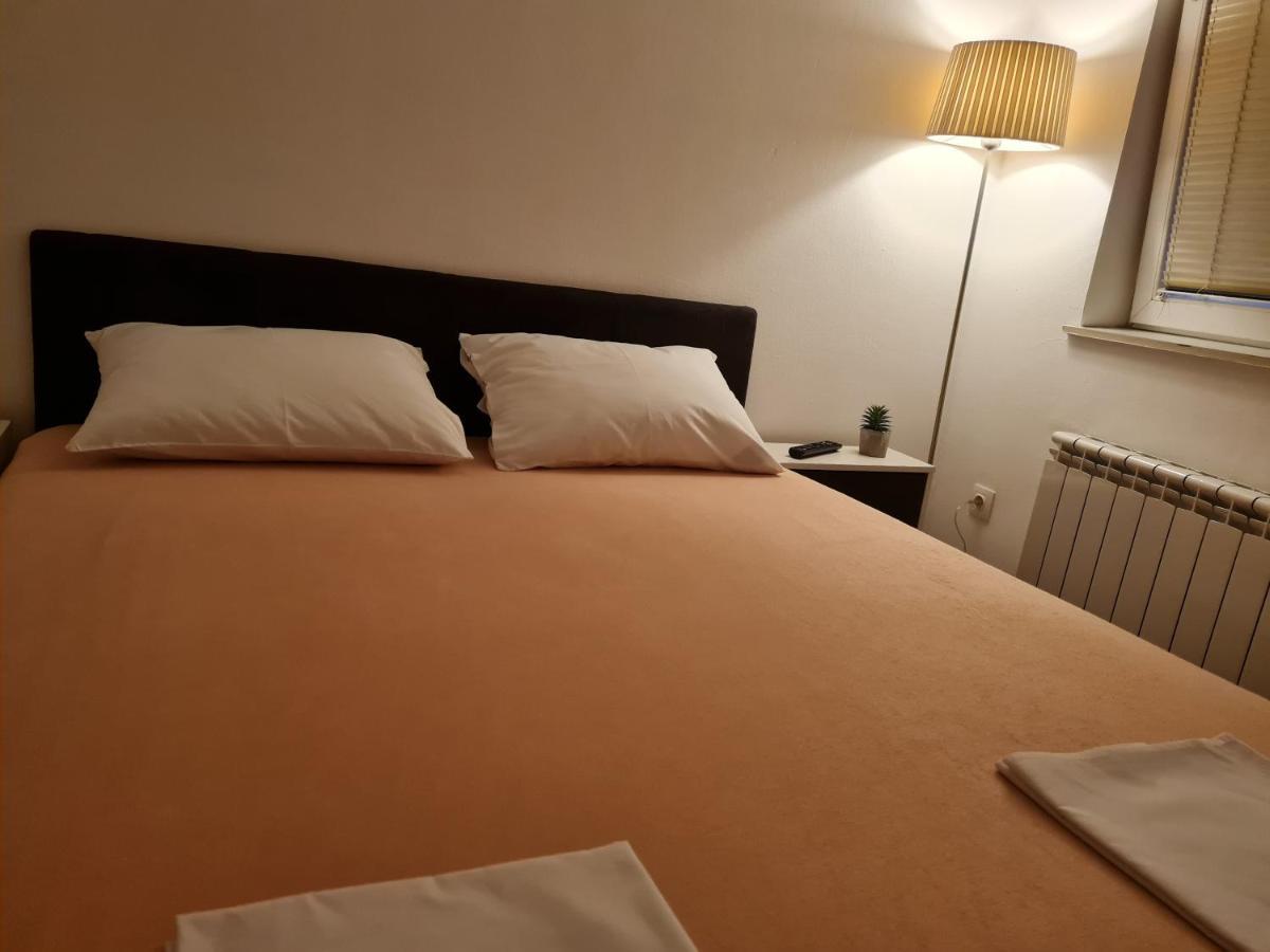 Apartman Veselinovic Free Parking Vranje Exteriör bild