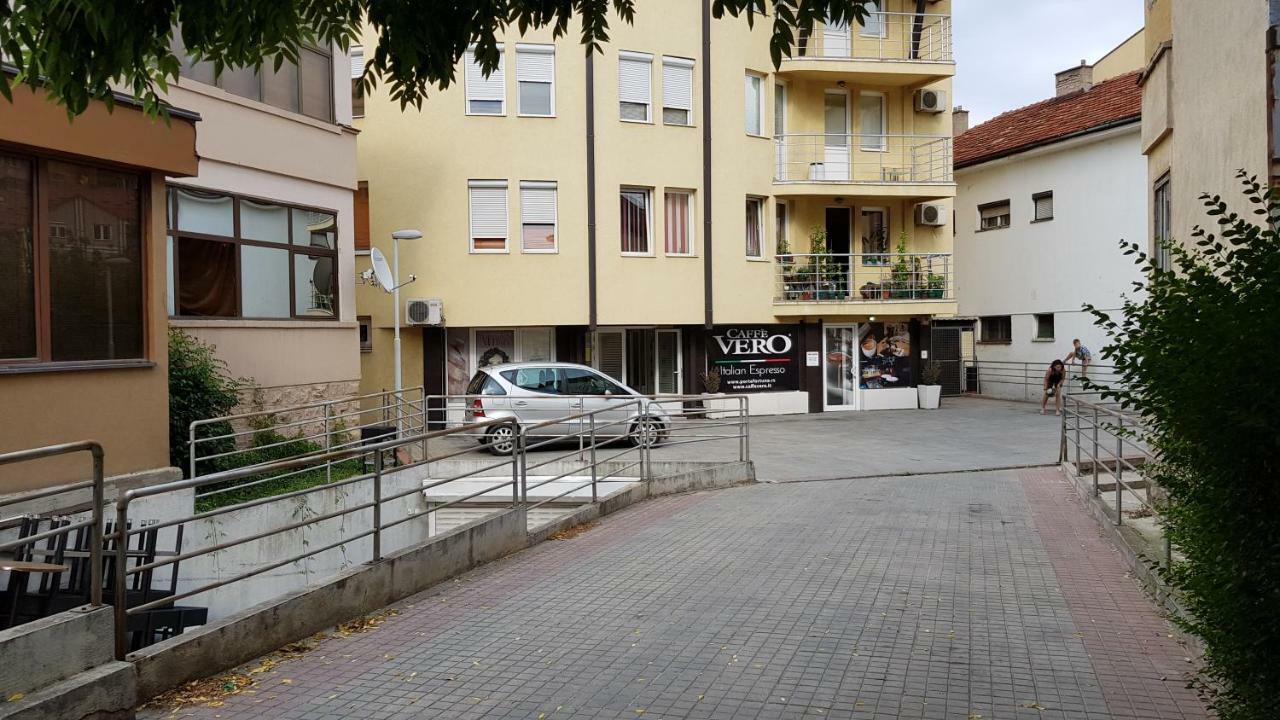 Apartman Veselinovic Free Parking Vranje Exteriör bild